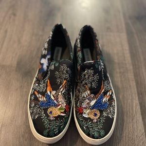 Unique Steve Madden embellished beaded detail slip-ons